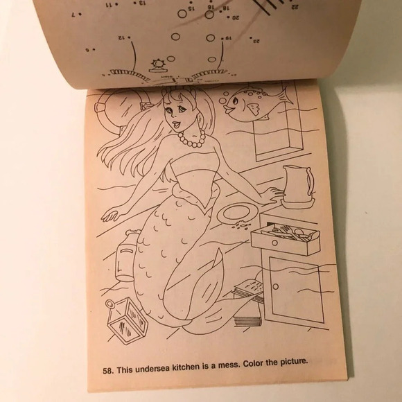 Vtg Hans Andersens Little Mermaid  Flip and Fun Activity Pads 2 Colouring Books - Picture 9 of 16